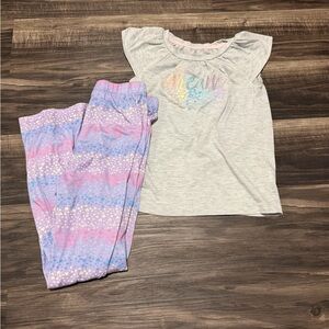 ✨3 for $15✨ Girls' Gray 'Dream' Top & Pastel Pattern Pajama Set